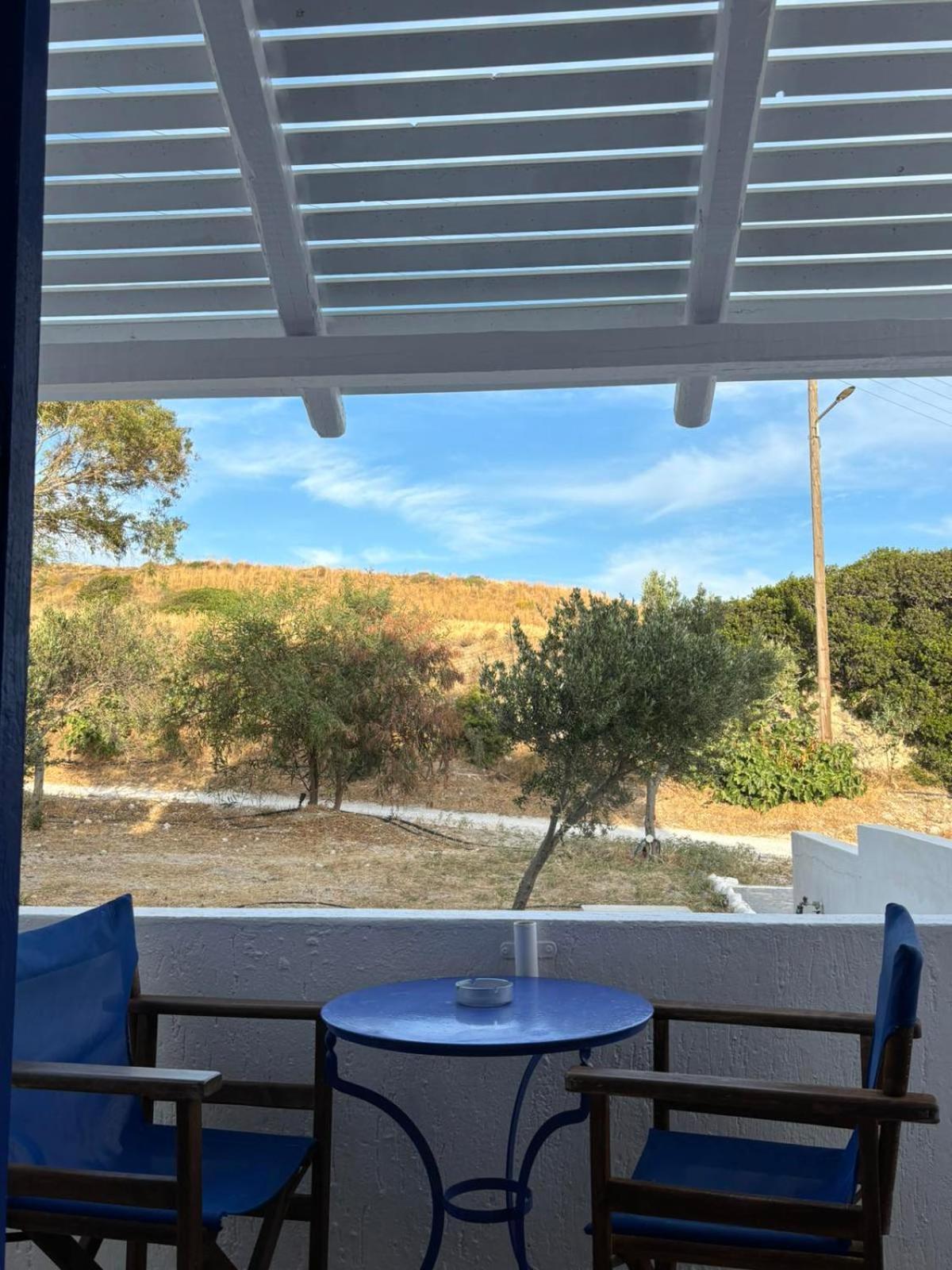 Kapetan Giannis Hotel Adámasz Kültér fotó